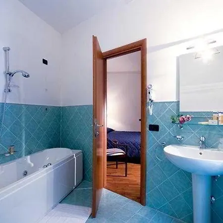 Hotel A.rivederci Roma Luxury 4*